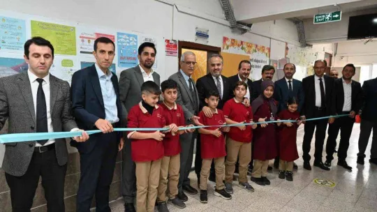 Bursa Büyükşehir'den okullara teknolojik destek