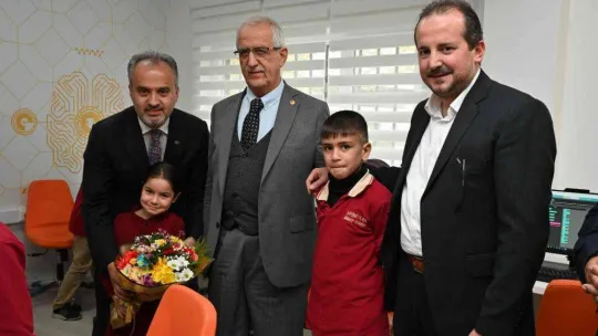 Bursa Büyükşehir'den okullara teknolojik destek