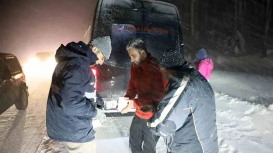 Bursa Büyükşehir'in kar ekipleri sahada