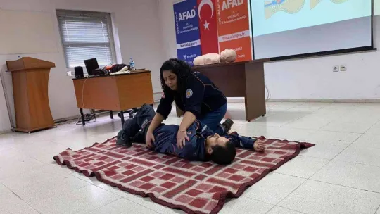 Bursa'da 'Destek AFAD Gönüllüsü' eğitimleri tamamlandı