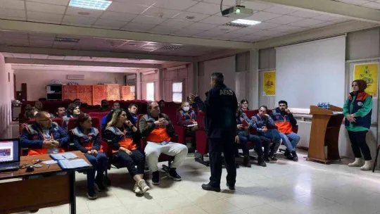 Bursa'da 'Destek AFAD Gönüllüsü' eğitimleri tamamlandı