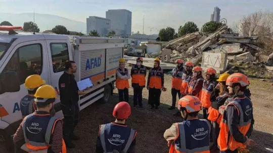 Bursa'da 'Destek AFAD Gönüllüsü' eğitimleri tamamlandı