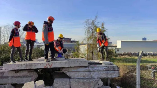 Bursa'da 'Destek AFAD Gönüllüsü' eğitimleri tamamlandı