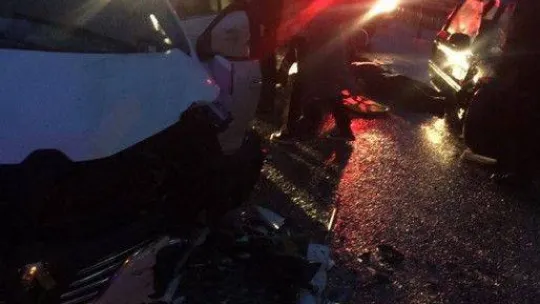 Bursa'da 2 otomobil kafa kafaya çarpıştı: 1 ölü, 5 yaralı