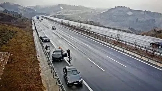 Bursa'da 4 kişinin feci şekilde öldüğü kaza anı kamerada