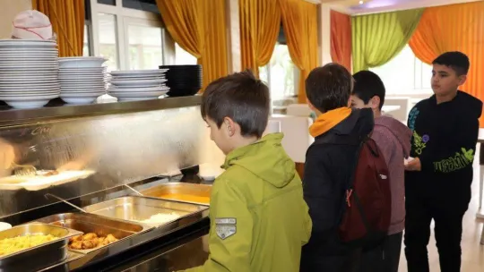 Bursa'da 70 bin öğrenciye ücretsiz yemek