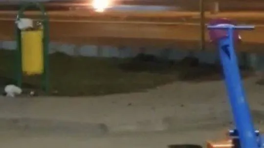 Bursa'da alev alan piknik tüpünü kovalarla su dökerek söndürdüler