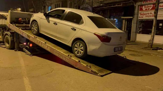 Bursa'da alkol testini reddeden sürücü polise zor anlar yaşattı