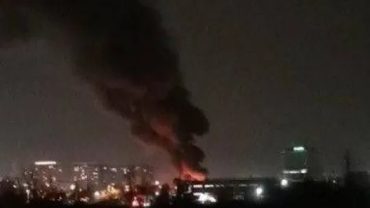 Bursa'da araç bayisinde korkutan yangın: Sıfır araçlar kül oldu