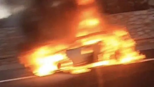 Bursa'da araç yangınları kameralarda