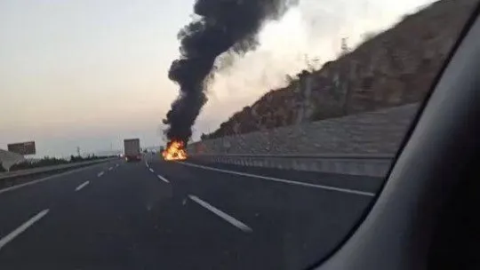 Bursa'da araç yangınları kameralarda