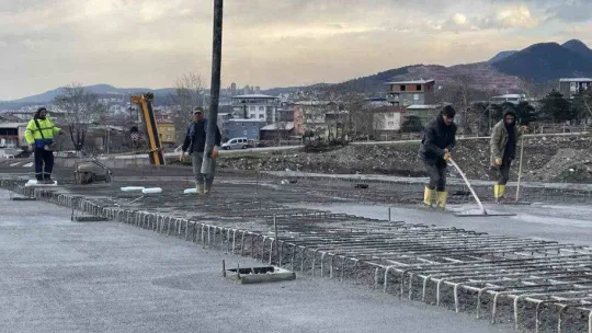 Bursa'da Balıklıdere Köprüsü inşaatı hızla sürüyor