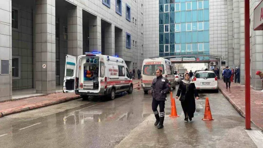 Bursa'da boşanma aşamasındaki eşini 5 kurşunla vurarak ağır yaraladı