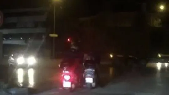 Bursa'da bozulan motosikleti ayağıyla iterek götürdü