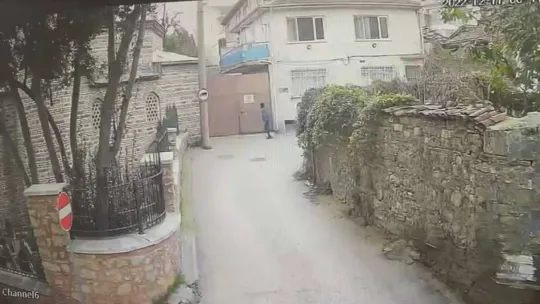 Bursa'da caminin kurşun levhalarını böyle çaldı