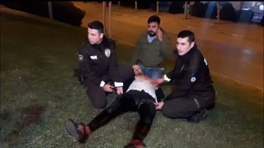 Bursa'da eğlence mekanında silahlı kavga: 2 yaralı