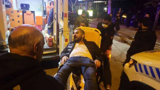 Bursa'da eğlence mekanında silahlı kavga: 2 yaralı