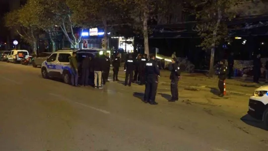 Bursa'da eğlence mekanında silahlı kavga: 2 yaralı