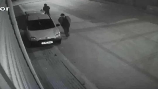 Bursa'da emanet arabayla başka arabaları çaldılar