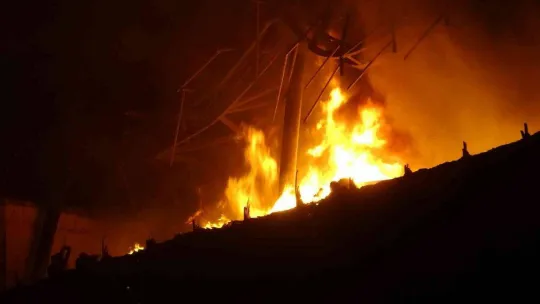 Bursa'da et deposunda korkutan yangın