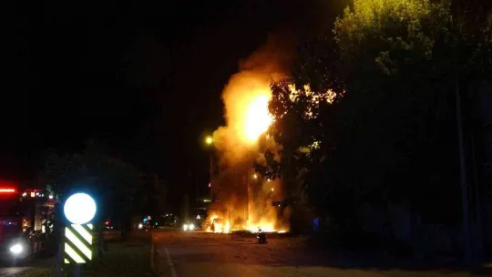 Bursa'da et deposunda korkutan yangın