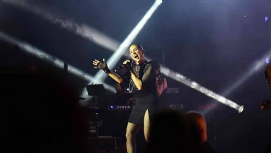 Bursa'da festival ateşi Sertab Erener ile yandı