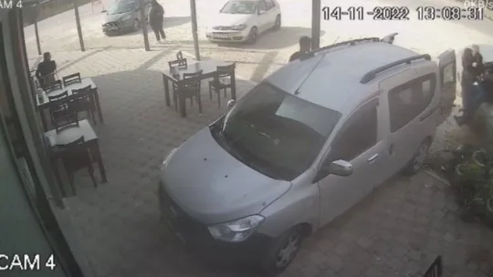 Bursa'da freni boşalan hafriyat kamyonu dehşet saçtı, o anlar kameralarda