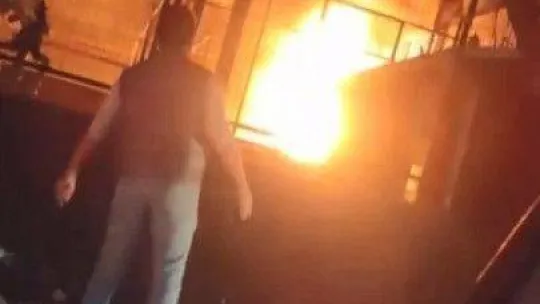 Bursa'da geri dönüşüm deposunda korkutan yangın