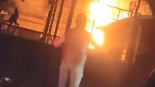 Bursa'da geri dönüşüm deposunda korkutan yangın