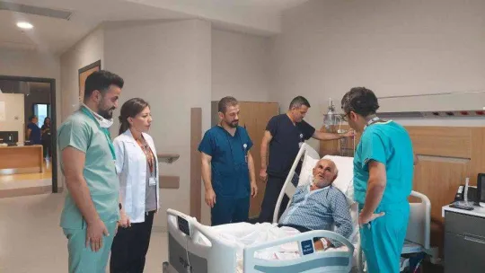 Bursa'da hasta, bilinci açık bypass edildi