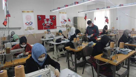 Bursa'da Hayat Boyu Öğrenme Kurslarından 482 bin 982 kişi faydalandı