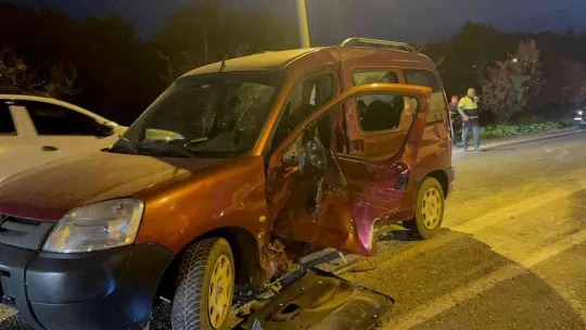 Bursa'da işçi servisi kaza yaptı: 7 yaralı