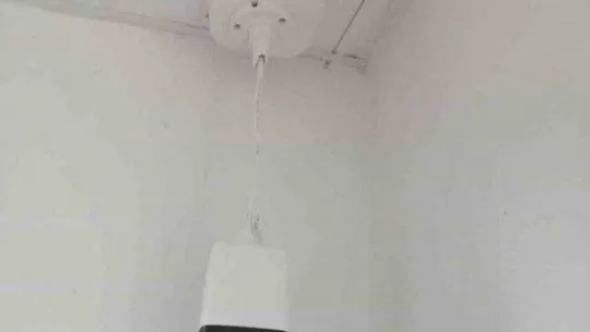 Bursa'da kapalı otobüs duraklarına çirkin saldırı