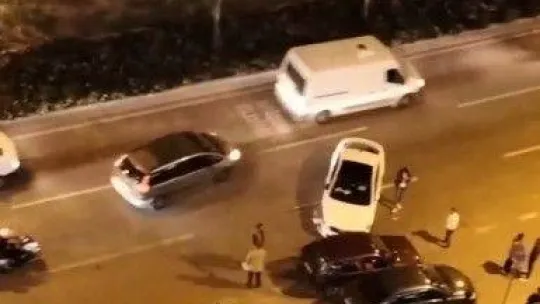 Bursa'da kaza sonucu meydana gelen kavga kameralara yansıdı