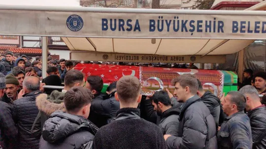 Bursa'da kazada ölen genç gözyaşları arasında toprağa verildi