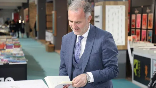 Bursa'da kitap günleri tüm coşkusuyla sürüyor