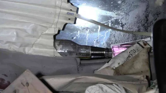 Bursa'da kontrolden çıkan otomobil aydınlatma direğine çarpıp takla attı : 3 ağır yaralı