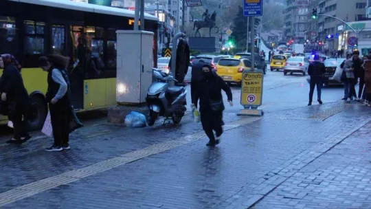 Bursa'da lodos ve yağmur hayatı felç etti