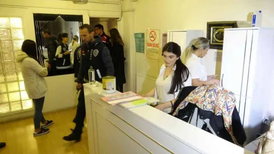 Bursa'da masaj salonlarına denetim yapıldı