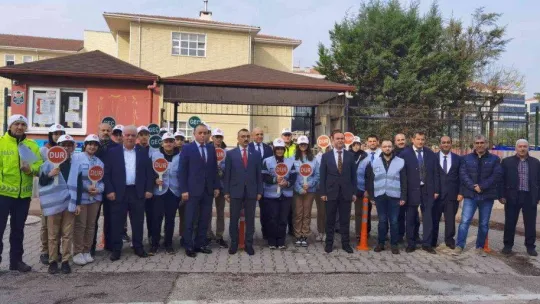 Bursa'da okul önlerinde kurallara uymayan sürücülere bu ekip ceza yazacak