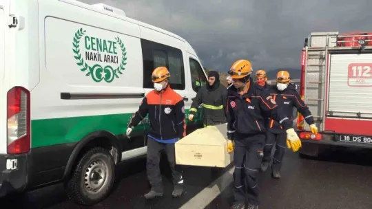 Bursa'da otoyolda facia: 4 ölü, 7 yaralı