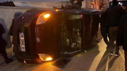 Bursa'da trafik kazaları kameralara yansıdı