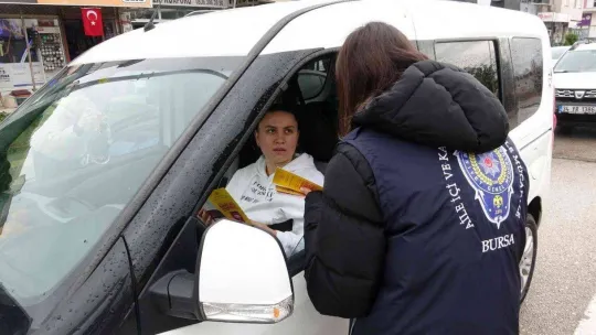 Bursa'da trafolar 'Susmak Şiddeti Gölgeler' sözleriyle boyanarak farkındalık oluşturuldu