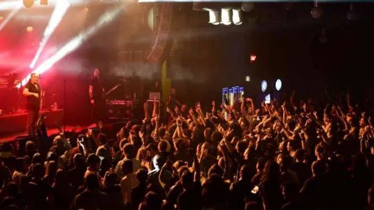 Bursa'da Ufuk Beydemir ve Pentagram rüzgarı