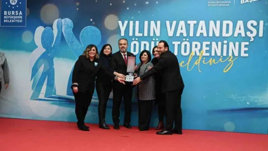Bursa'da yılın vatandaşı öğretmenler oldu