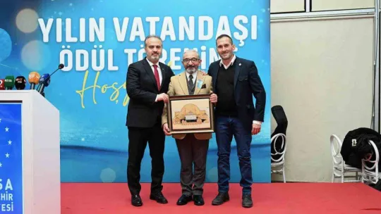 Bursa'da yılın vatandaşı öğretmenler oldu