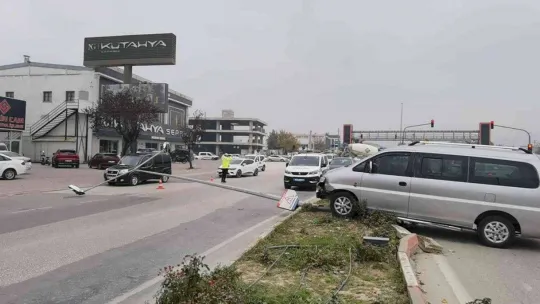 Bursa'da zincirleme kazada ölümden döndüler