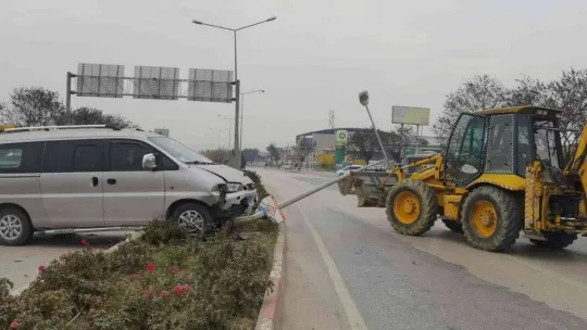 Bursa'da zincirleme kazada ölümden döndüler