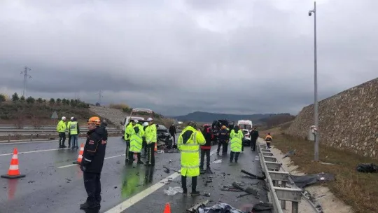 Bursa'da zincirleme trafik kazası: 4 ölü, 7 yaralı
