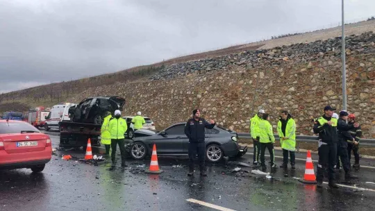 Bursa'da zincirleme trafik kazası: 4 ölü, 7 yaralı
